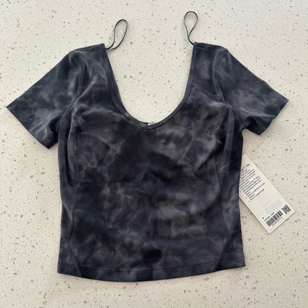 LULULEMON ALIGN TEE